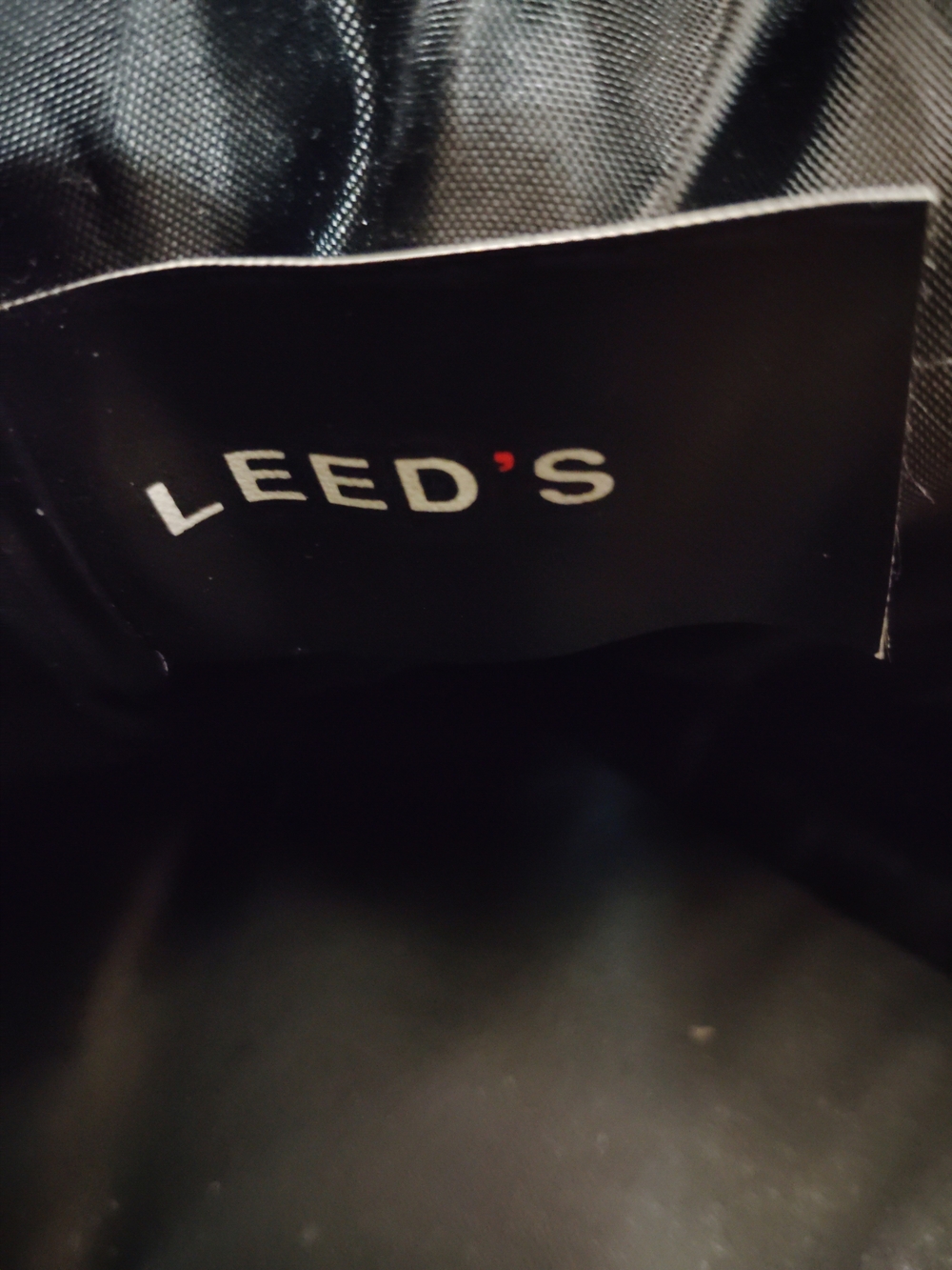 Leeds Black Leather Duffel Bag - Premium Travel & Gym Carry W/Shoulder Strap - Picture 7 of 9